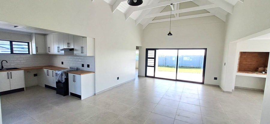 3 Bedroom Property for Sale in Hoogland Western Cape